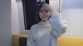 酒店约操00后小萝莉