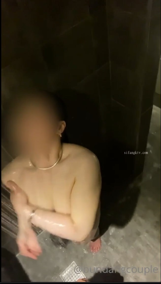 夏日汗水滴落的69，以俯瞰視角欣賞中年交尾的卑猥愛情 愛弓涼